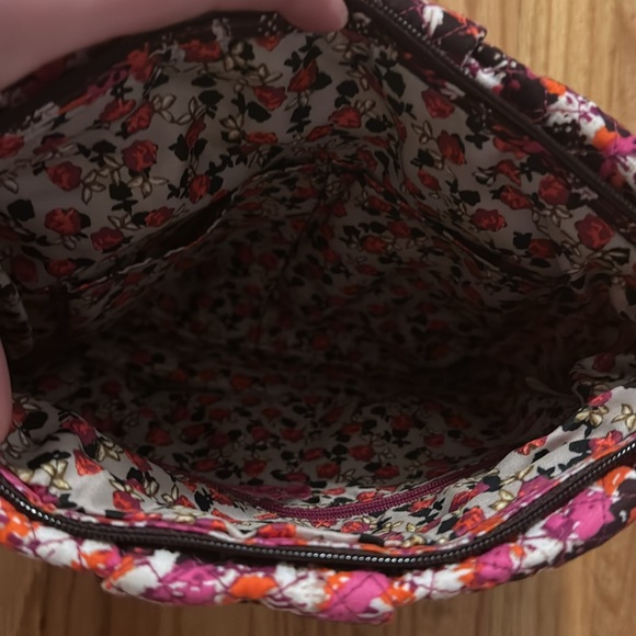 Vera Bradley crossbody - Picture 4 of 9